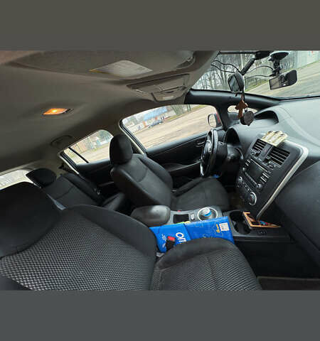 Червоний Ніссан Ліф, об'ємом двигуна 0 л та пробігом 89 тис. км за 6900 $, фото 5 на Automoto.ua