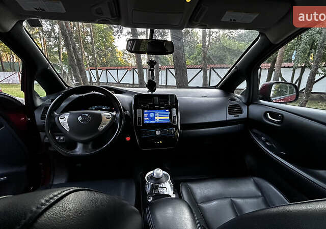 Червоний Ніссан Ліф, об'ємом двигуна 0 л та пробігом 127 тис. км за 8500 $, фото 1 на Automoto.ua