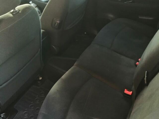 Красный Ниссан Лиф, объемом двигателя 0 л и пробегом 104 тыс. км за 7000 $, фото 15 на Automoto.ua