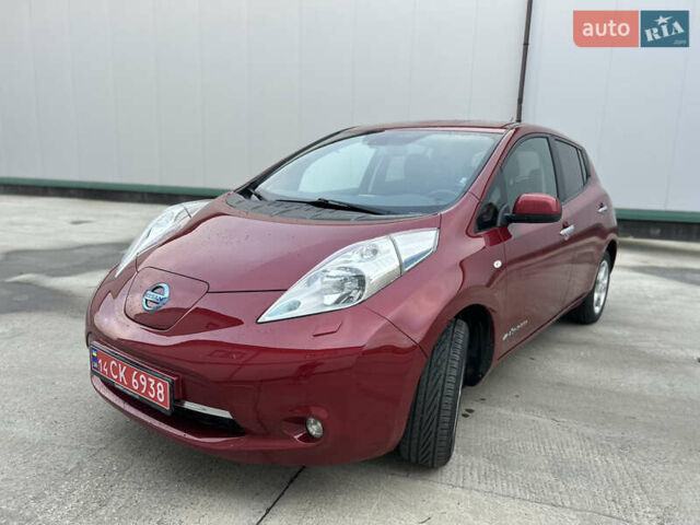Красный Ниссан Лиф, объемом двигателя 0 л и пробегом 90 тыс. км за 6800 $, фото 9 на Automoto.ua