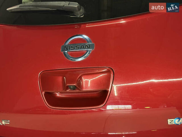 Красный Ниссан Лиф, объемом двигателя 0 л и пробегом 153 тыс. км за 6900 $, фото 42 на Automoto.ua