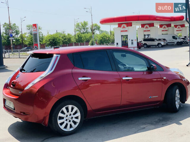 Красный Ниссан Лиф, объемом двигателя 0 л и пробегом 130 тыс. км за 8100 $, фото 4 на Automoto.ua