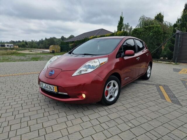 Красный Ниссан Лиф, объемом двигателя 0 л и пробегом 140 тыс. км за 6950 $, фото 6 на Automoto.ua