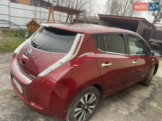 Червоний Ніссан Ліф, об'ємом двигуна 0 л та пробігом 160 тис. км за 8200 $, фото 4 на Automoto.ua