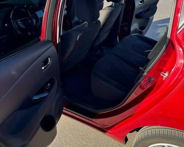 Красный Ниссан Лиф, объемом двигателя 0 л и пробегом 149 тыс. км за 7500 $, фото 10 на Automoto.ua