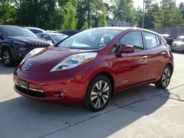 Красный Ниссан Лиф, объемом двигателя 0 л и пробегом 85 тыс. км за 4700 $, фото 2 на Automoto.ua