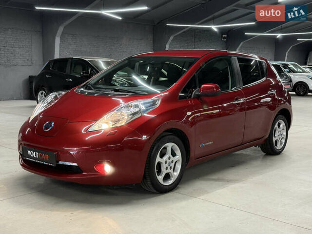 Красный Ниссан Лиф, объемом двигателя 0 л и пробегом 153 тыс. км за 6900 $, фото 16 на Automoto.ua