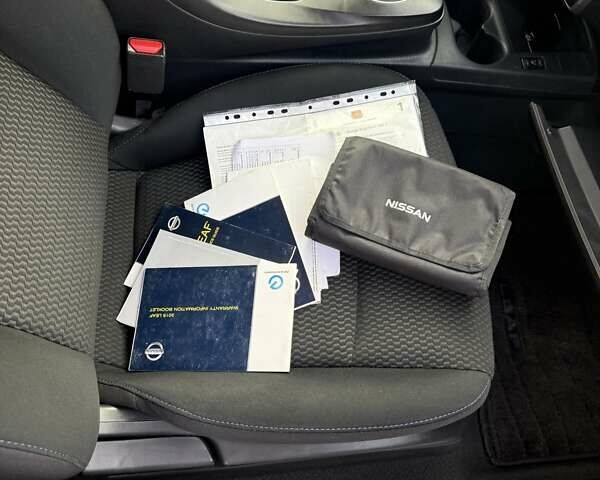 Красный Ниссан Лиф, объемом двигателя 0 л и пробегом 129 тыс. км за 6300 $, фото 25 на Automoto.ua