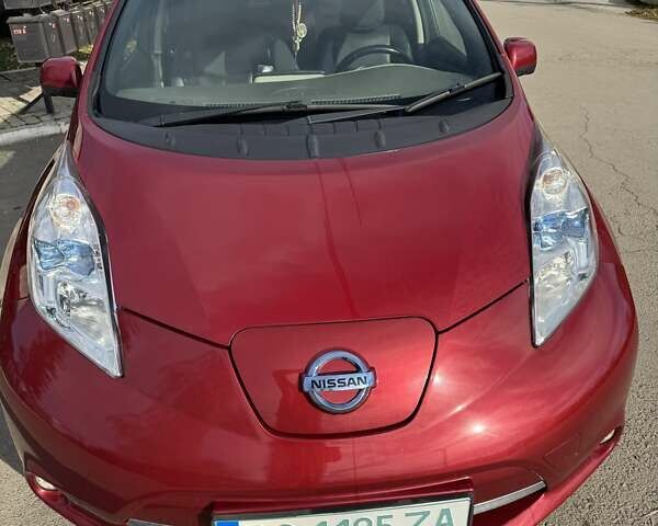 Червоний Ніссан Ліф, об'ємом двигуна 0 л та пробігом 152 тис. км за 6000 $, фото 6 на Automoto.ua