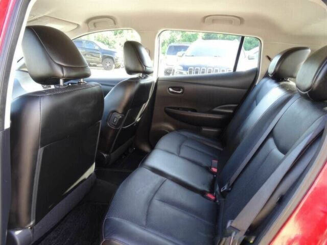 Красный Ниссан Лиф, объемом двигателя 0 л и пробегом 90 тыс. км за 6200 $, фото 11 на Automoto.ua