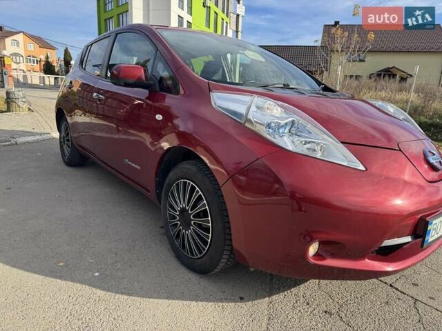 Червоний Ніссан Ліф, об'ємом двигуна 0 л та пробігом 152 тис. км за 6000 $, фото 4 на Automoto.ua