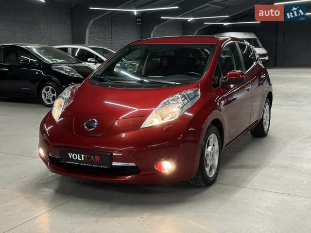 Красный Ниссан Лиф, объемом двигателя 0 л и пробегом 153 тыс. км за 6900 $, фото 15 на Automoto.ua
