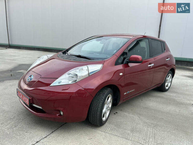 Красный Ниссан Лиф, объемом двигателя 0 л и пробегом 90 тыс. км за 6800 $, фото 5 на Automoto.ua