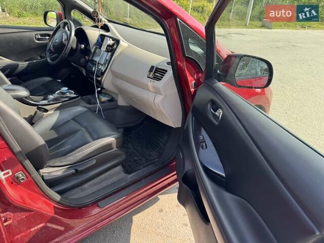 Червоний Ніссан Ліф, об'ємом двигуна 0 л та пробігом 152 тис. км за 6000 $, фото 16 на Automoto.ua