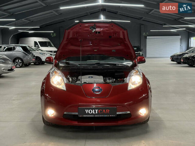 Красный Ниссан Лиф, объемом двигателя 0 л и пробегом 153 тыс. км за 6900 $, фото 30 на Automoto.ua