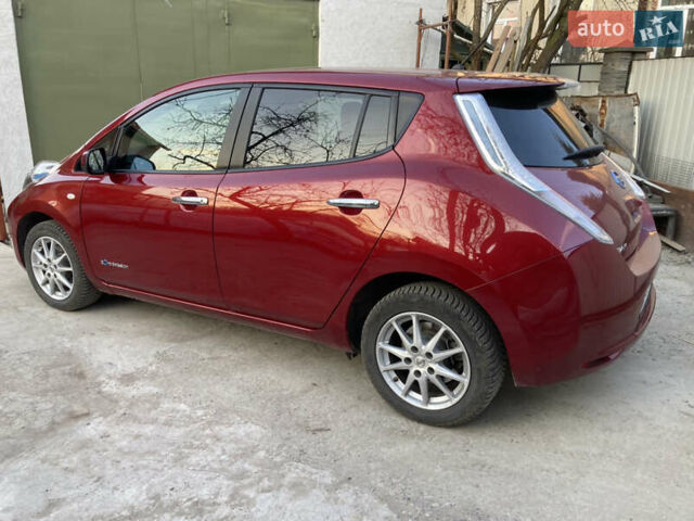 Червоний Ніссан Ліф, об'ємом двигуна 0 л та пробігом 124 тис. км за 7150 $, фото 5 на Automoto.ua