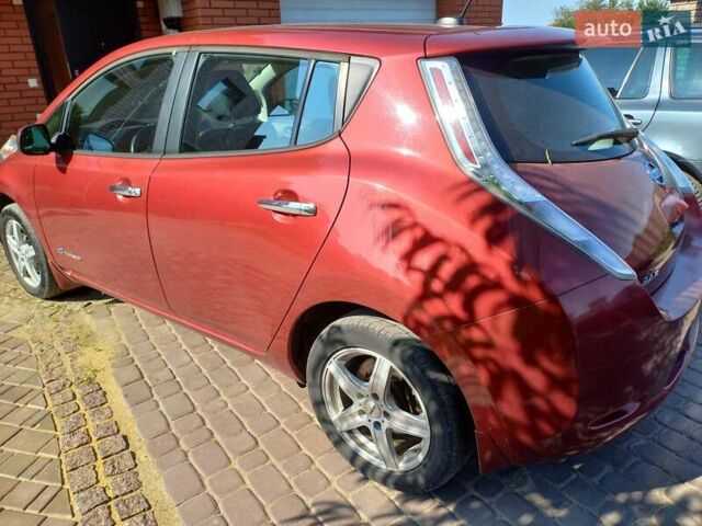 Красный Ниссан Лиф, объемом двигателя 0 л и пробегом 148 тыс. км за 6800 $, фото 10 на Automoto.ua