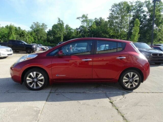 Красный Ниссан Лиф, объемом двигателя 0 л и пробегом 90 тыс. км за 6200 $, фото 4 на Automoto.ua