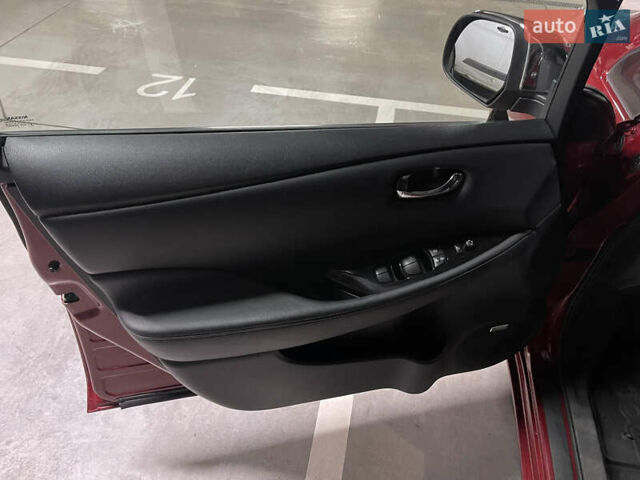 Красный Ниссан Лиф, объемом двигателя 0 л и пробегом 136 тыс. км за 8800 $, фото 36 на Automoto.ua