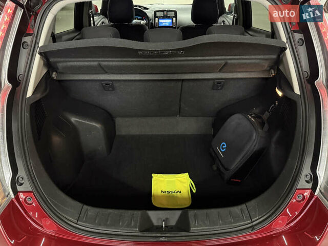 Красный Ниссан Лиф, объемом двигателя 0 л и пробегом 153 тыс. км за 6900 $, фото 47 на Automoto.ua