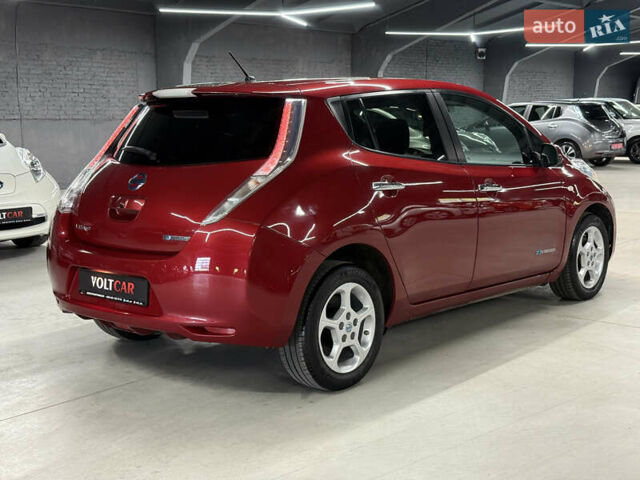 Красный Ниссан Лиф, объемом двигателя 0 л и пробегом 153 тыс. км за 6900 $, фото 39 на Automoto.ua