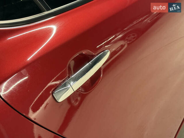 Красный Ниссан Лиф, объемом двигателя 0 л и пробегом 153 тыс. км за 6900 $, фото 24 на Automoto.ua