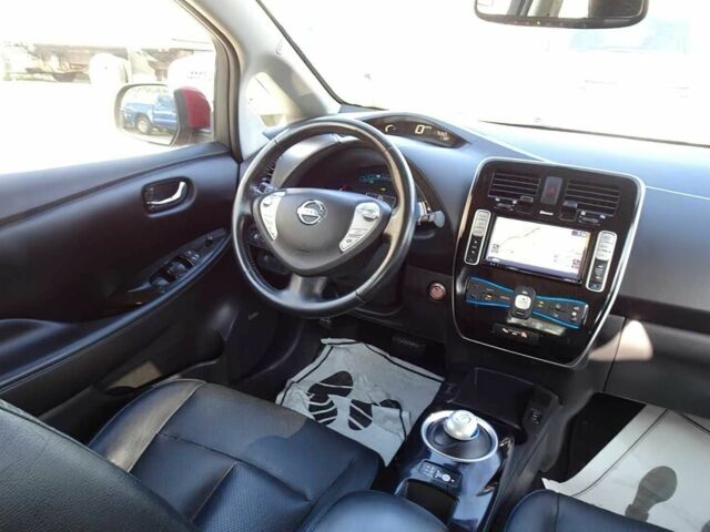 Червоний Ніссан Ліф, об'ємом двигуна 0 л та пробігом 90 тис. км за 7800 $, фото 7 на Automoto.ua