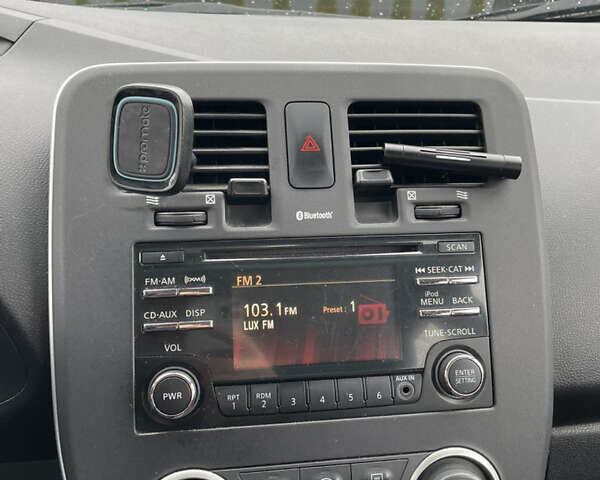 Красный Ниссан Лиф, объемом двигателя 0 л и пробегом 156 тыс. км за 6500 $, фото 14 на Automoto.ua