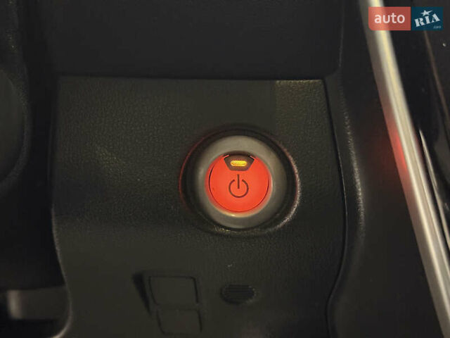 Красный Ниссан Лиф, объемом двигателя 0 л и пробегом 153 тыс. км за 6900 $, фото 80 на Automoto.ua