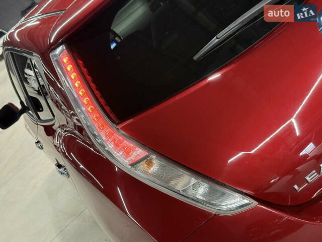 Красный Ниссан Лиф, объемом двигателя 0 л и пробегом 153 тыс. км за 6900 $, фото 44 на Automoto.ua