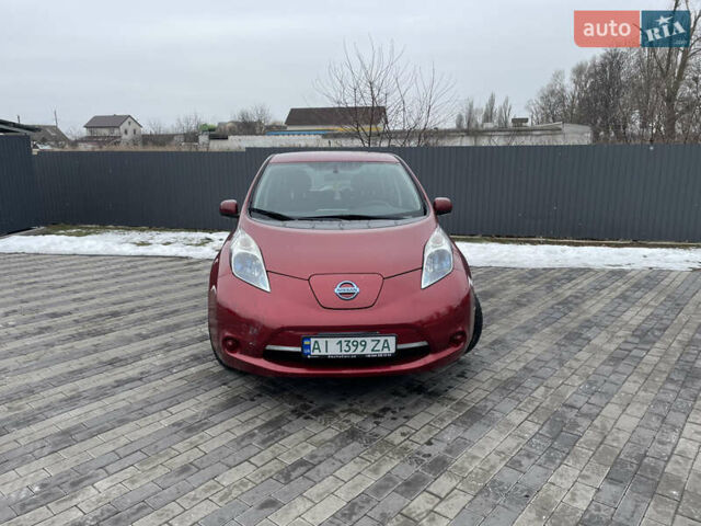 Красный Ниссан Лиф, объемом двигателя 0 л и пробегом 156 тыс. км за 6500 $, фото 6 на Automoto.ua