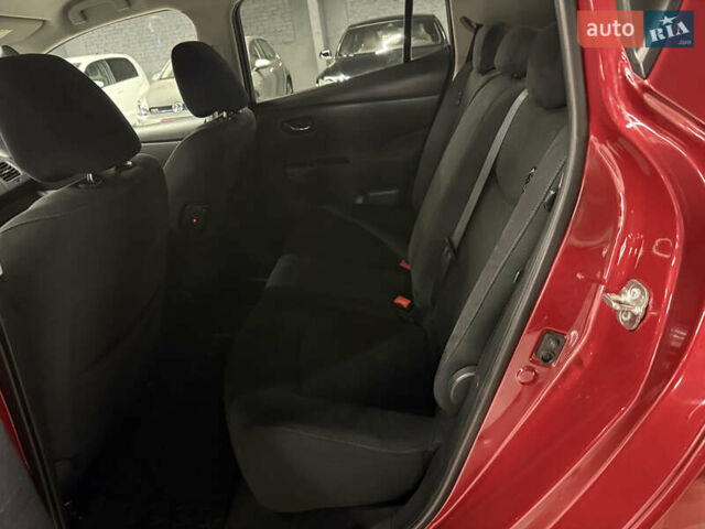 Красный Ниссан Лиф, объемом двигателя 0 л и пробегом 153 тыс. км за 6900 $, фото 50 на Automoto.ua