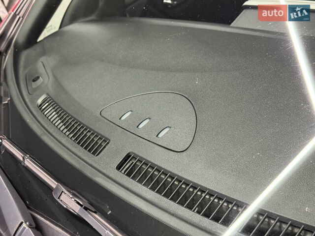 Красный Ниссан Лиф, объемом двигателя 0 л и пробегом 153 тыс. км за 6900 $, фото 9 на Automoto.ua