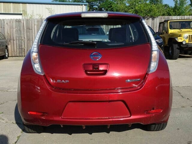 Червоний Ніссан Ліф, об'ємом двигуна 0 л та пробігом 90 тис. км за 7800 $, фото 4 на Automoto.ua