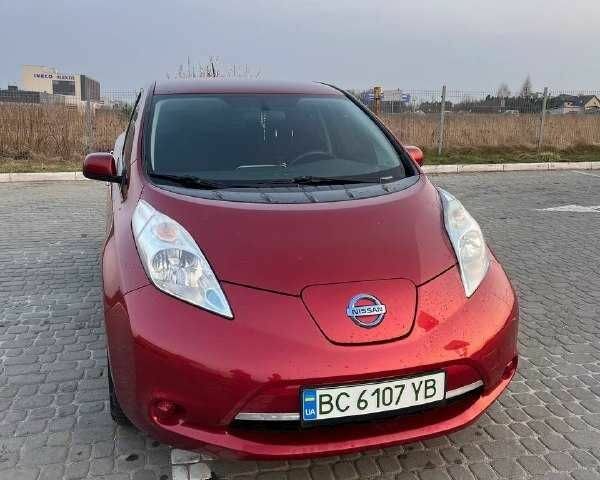 Красный Ниссан Лиф, объемом двигателя 0 л и пробегом 178 тыс. км за 6299 $, фото 3 на Automoto.ua
