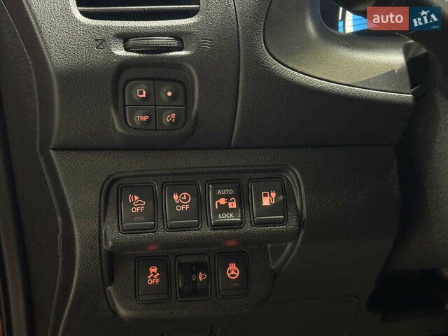 Красный Ниссан Лиф, объемом двигателя 0 л и пробегом 153 тыс. км за 6900 $, фото 74 на Automoto.ua