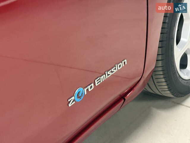 Красный Ниссан Лиф, объемом двигателя 0 л и пробегом 153 тыс. км за 6900 $, фото 26 на Automoto.ua