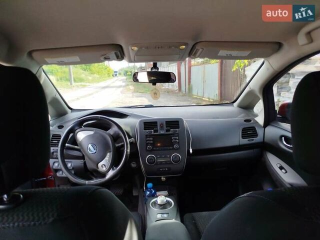 Червоний Ніссан Ліф, об'ємом двигуна 0 л та пробігом 149 тис. км за 6599 $, фото 3 на Automoto.ua