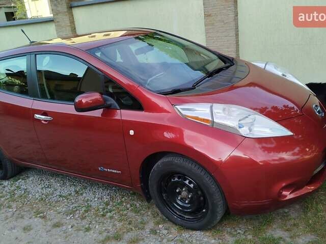 Червоний Ніссан Ліф, об'ємом двигуна 0 л та пробігом 149 тис. км за 6599 $, фото 7 на Automoto.ua