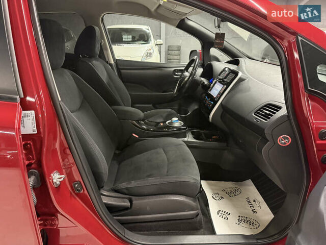 Красный Ниссан Лиф, объемом двигателя 0 л и пробегом 153 тыс. км за 6900 $, фото 62 на Automoto.ua