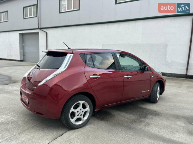 Красный Ниссан Лиф, объемом двигателя 0 л и пробегом 90 тыс. км за 6800 $, фото 3 на Automoto.ua