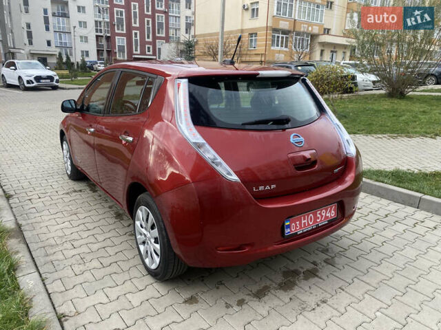 Красный Ниссан Лиф, объемом двигателя 0 л и пробегом 108 тыс. км за 5999 $, фото 9 на Automoto.ua