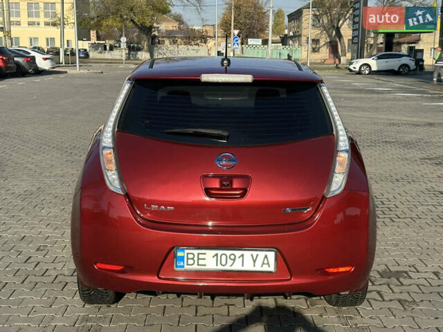 Красный Ниссан Лиф, объемом двигателя 0 л и пробегом 145 тыс. км за 5950 $, фото 12 на Automoto.ua