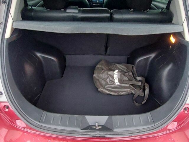 Красный Ниссан Лиф, объемом двигателя 0 л и пробегом 84 тыс. км за 7400 $, фото 11 на Automoto.ua