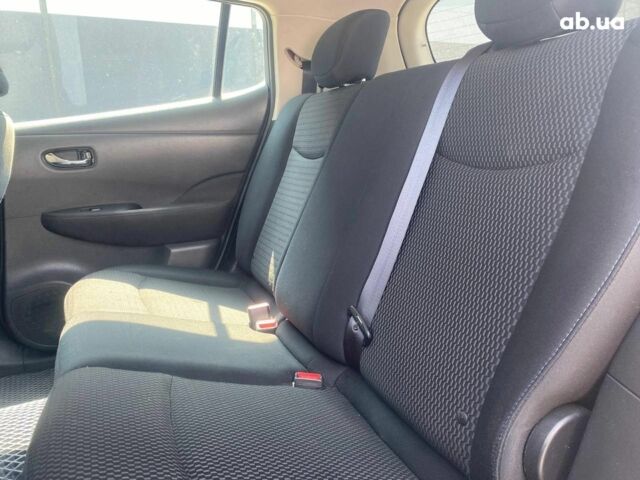 Червоний Ніссан Ліф, об'ємом двигуна 0 л та пробігом 92 тис. км за 8890 $, фото 25 на Automoto.ua