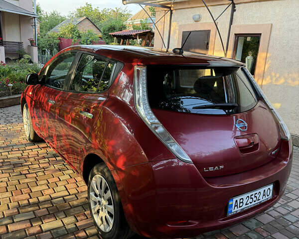 Красный Ниссан Лиф, объемом двигателя 0 л и пробегом 105 тыс. км за 7900 $, фото 5 на Automoto.ua