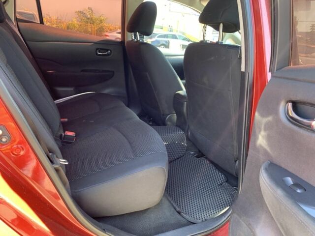 Красный Ниссан Лиф, объемом двигателя 0 л и пробегом 115 тыс. км за 5650 $, фото 4 на Automoto.ua