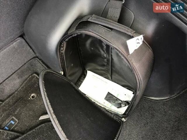 Червоний Ніссан Ліф, об'ємом двигуна 0 л та пробігом 200 тис. км за 6250 $, фото 6 на Automoto.ua