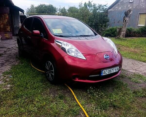 Червоний Ніссан Ліф, об'ємом двигуна 0 л та пробігом 129 тис. км за 6000 $, фото 7 на Automoto.ua