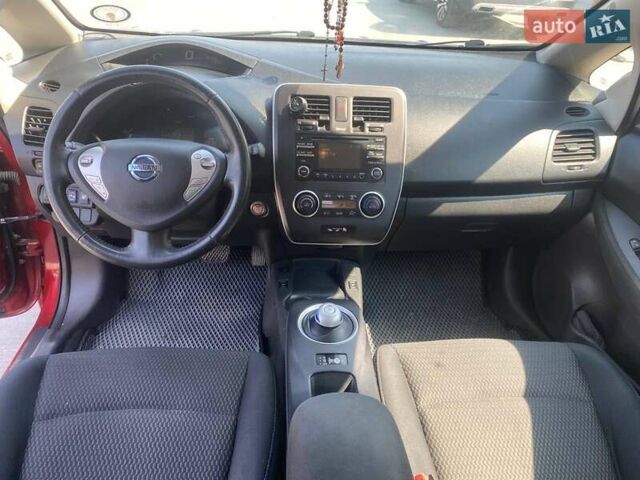 Червоний Ніссан Ліф, об'ємом двигуна 0 л та пробігом 92 тис. км за 8890 $, фото 26 на Automoto.ua